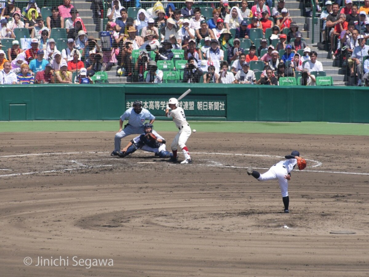 甲子园,一场全日本都为之疯狂的野球大会.