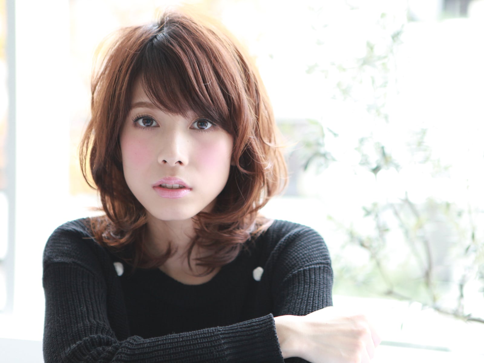 最新のヘアスタイル 髪型 40代 セミロング 40代 髪型 女性 セミロング