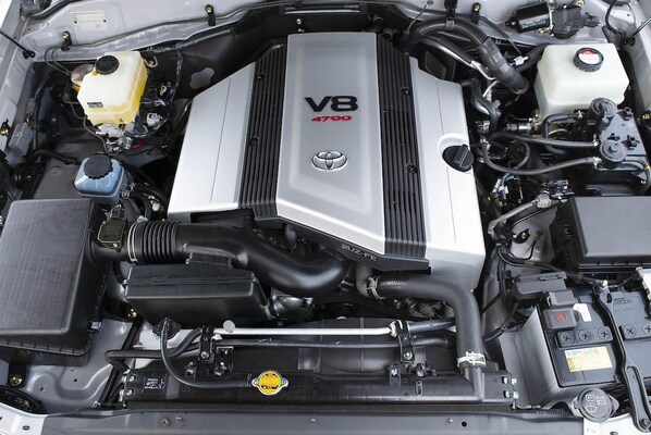 4.7L V8エンジン(2UZ-FE型)