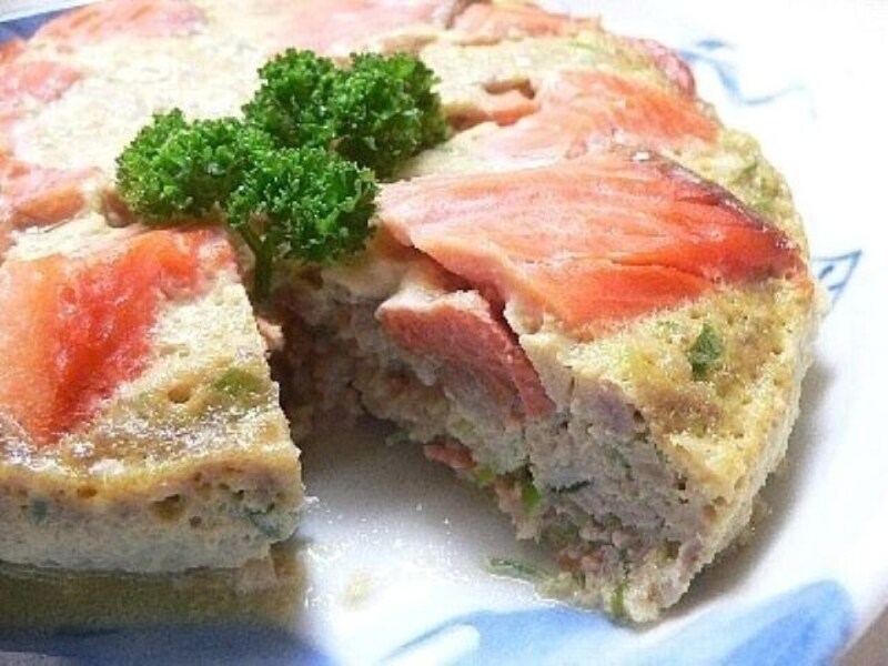 豚ひき肉と塩鮭のレンジ蒸し・炊飯器蒸しレシピ……簡単に作れる！