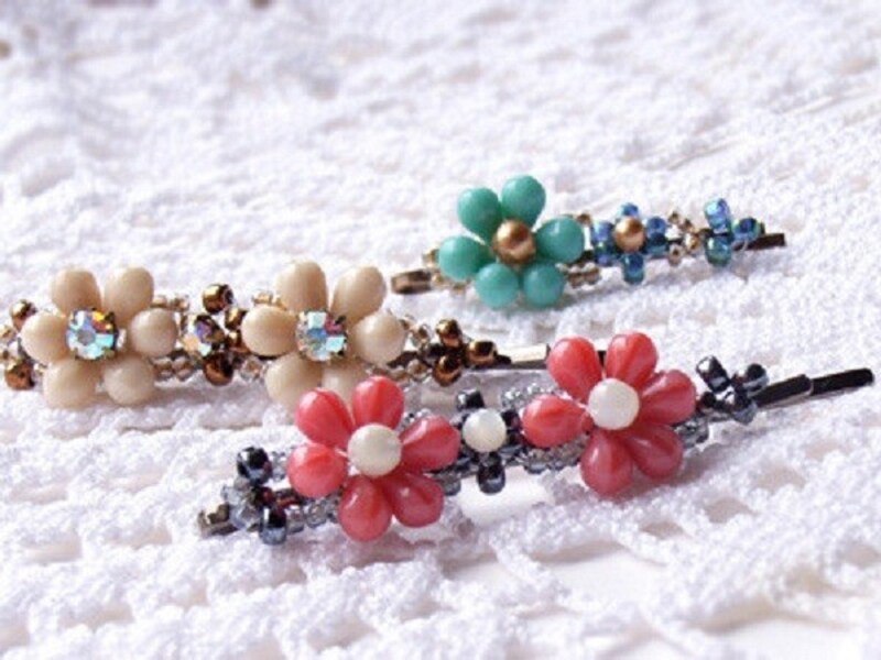 ドロップビーズでの花付きヘアピンの作り方！簡単手作りアクセサリー