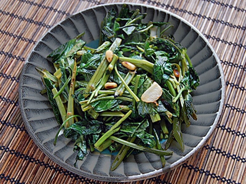 空心菜は下茹で必要！シャキシャキ青菜炒めのレシピ
