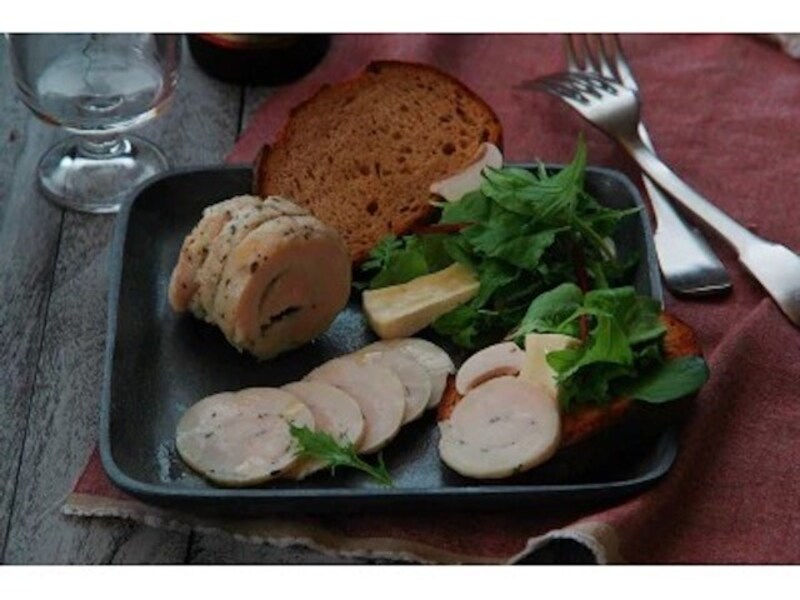 鶏胸肉のハーブコンフィレシピ……作り置きにもおすすめ！