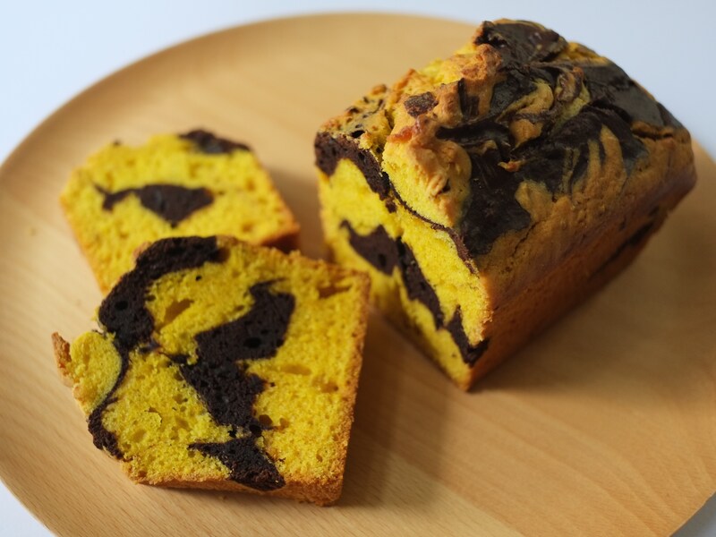 ホットケーキミックスと電子レンジでパンプキンチョコパウンドケーキ