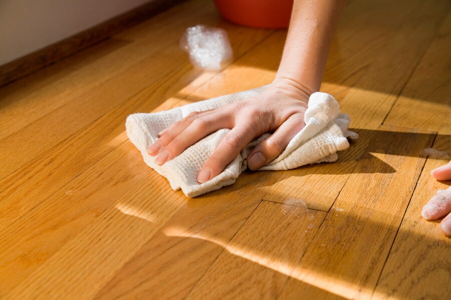 雑巾は使い捨てが正解!? 掃除アイテムの扱い方