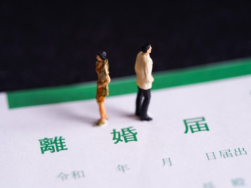 正直夫には触れられるのさえ嫌だけど…今は離婚しないでおく。“サレ妻”が語る「不倫発覚のその後」