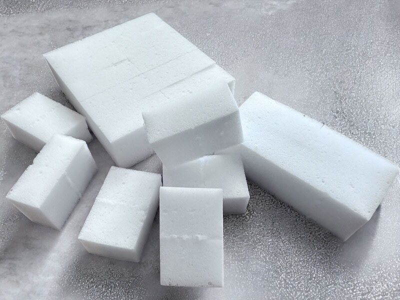 掃除の定番だけど…？ 意外と知らない「メラミンスポンジを使ってはいけない場所」6選