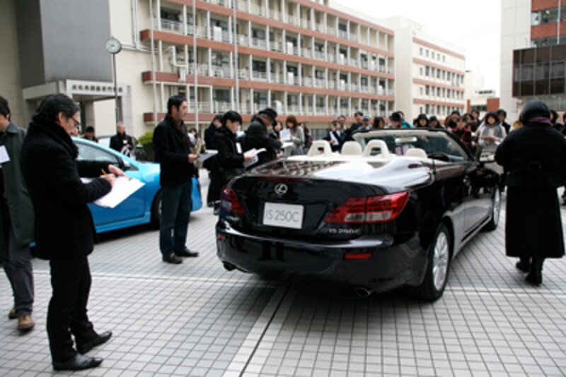 2009年12月15日、文化女子大学(東京渋谷区)で最終審査が行われました。