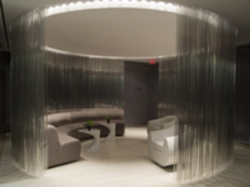 HOLT RENFREW