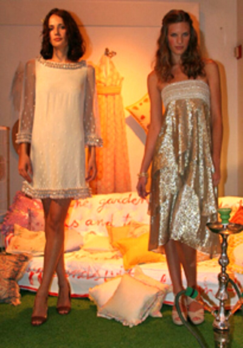 alice+olivia