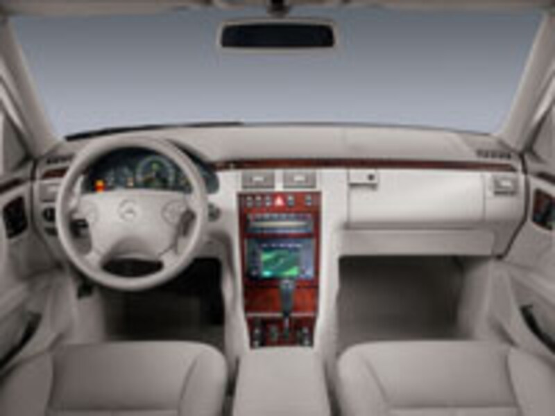 メルセデス・ベンツEクラス インパネ