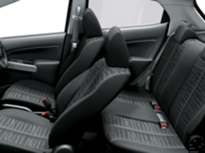 マツダデミオ シート