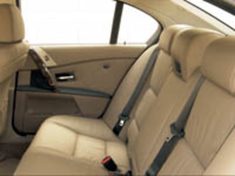 BMW5シリーズ リアシート