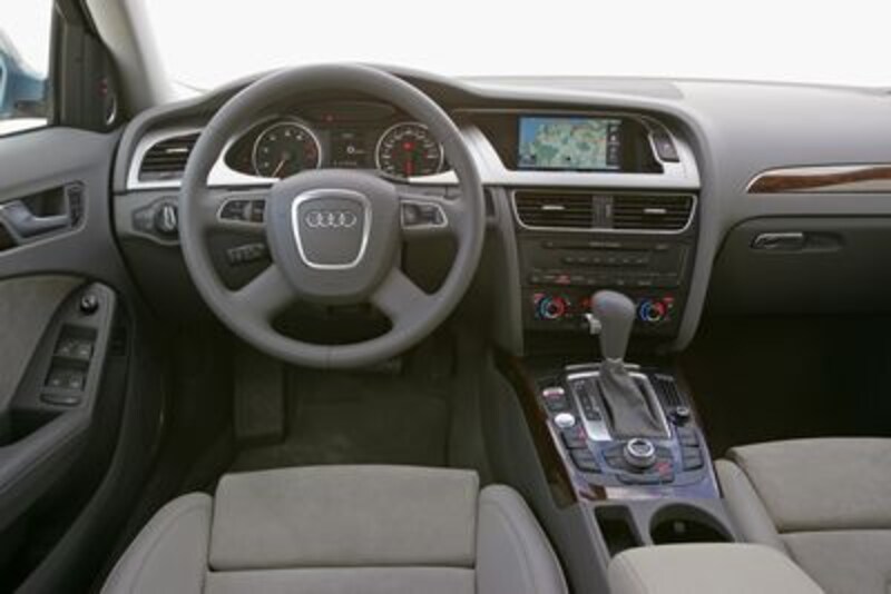 アウディA4アバント