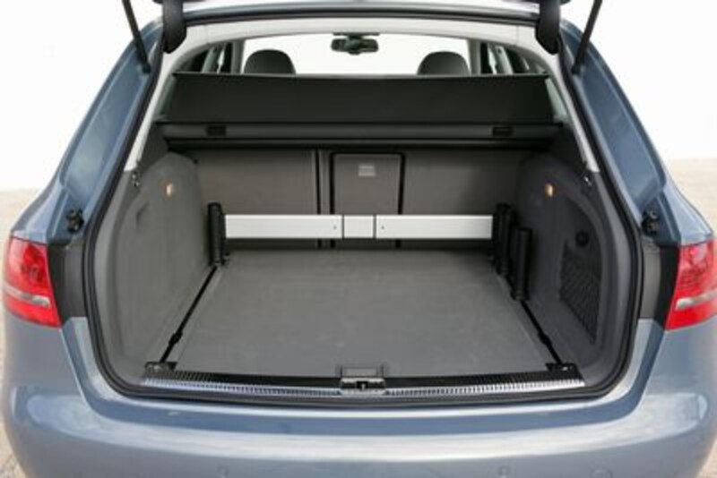 アウディA4アバント