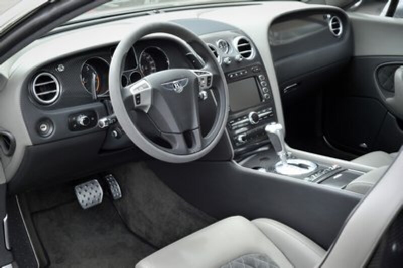 スーパースポーツ