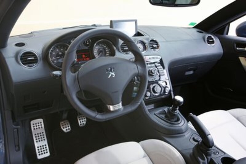 プジョーRCZ