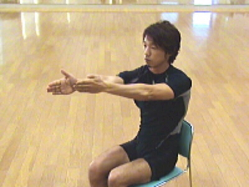 肩こりストレッチ手順2