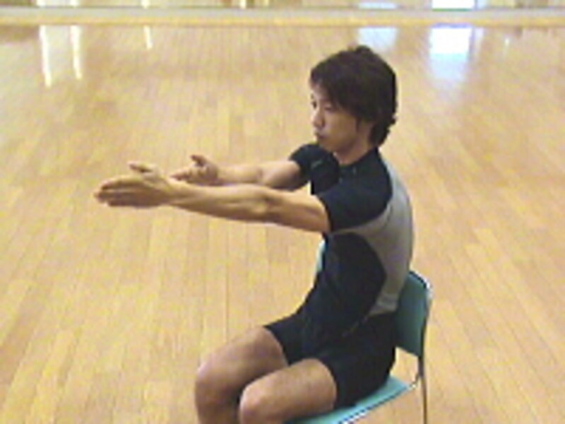 肩こりストレッチ手順3