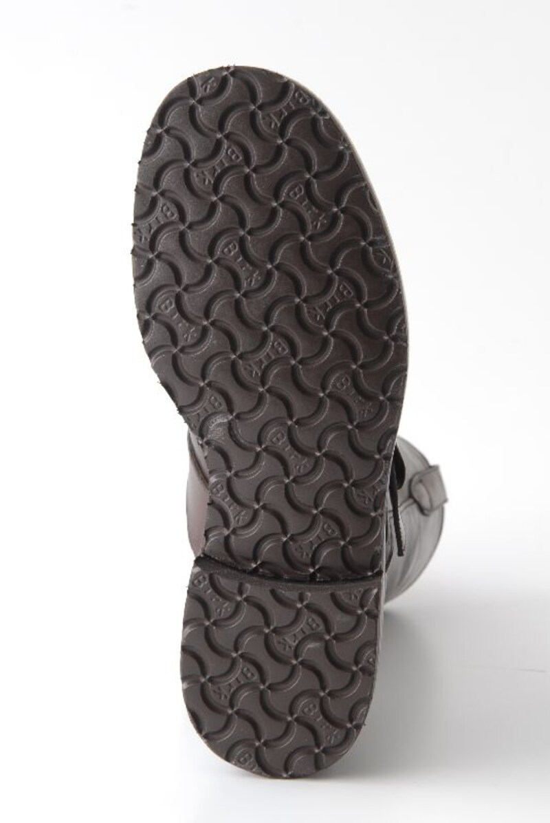 foot the coacher/guerrilla shop