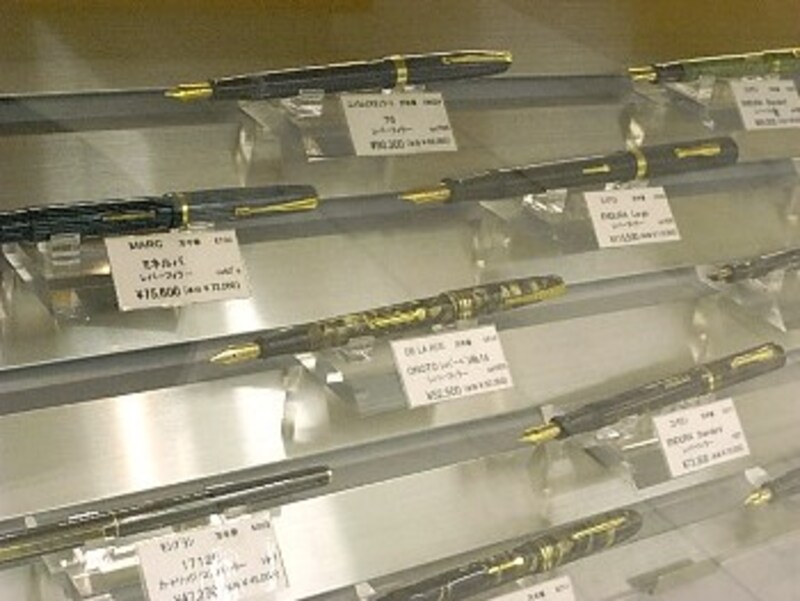 銀座・伊東屋 ヴィンテージ万年筆売場