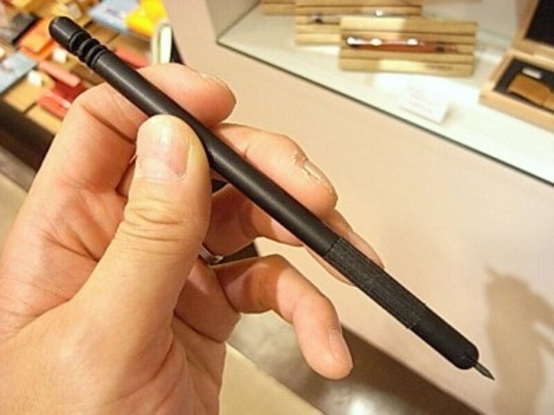 PARAFERNALIA(パラフェルナーリア)リネア 芯ホルダー