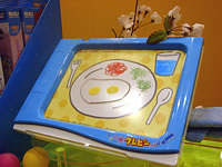 お皿の上には……