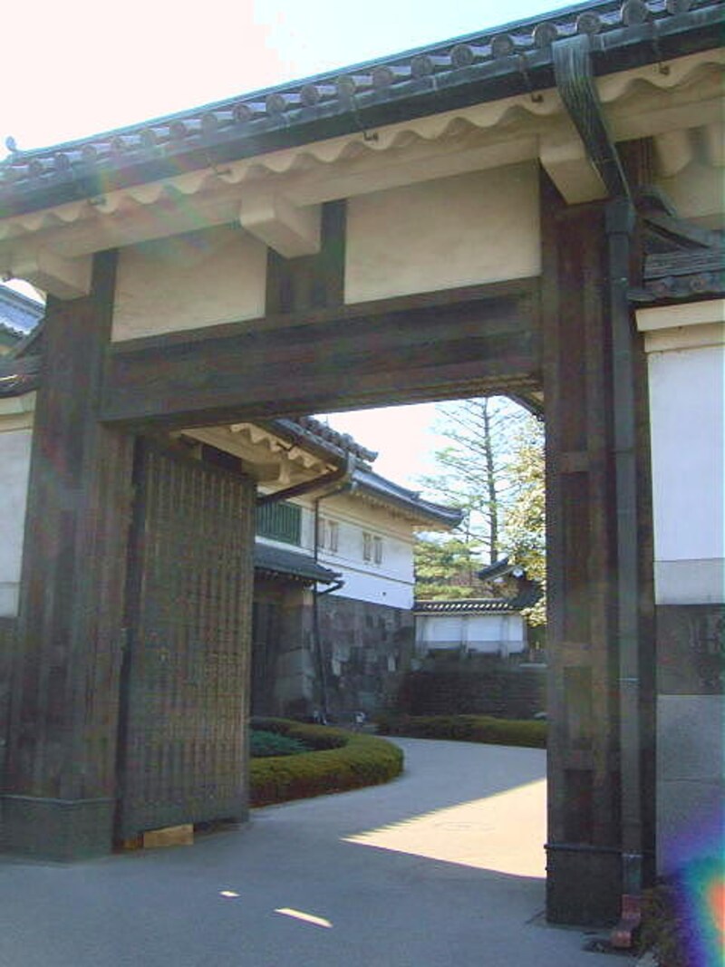 平川門。