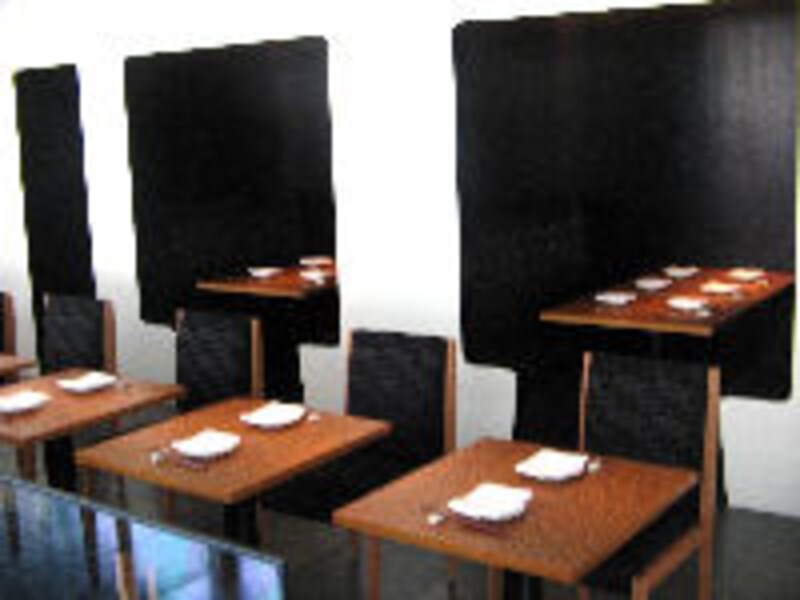 秋の夜長はテラス席!