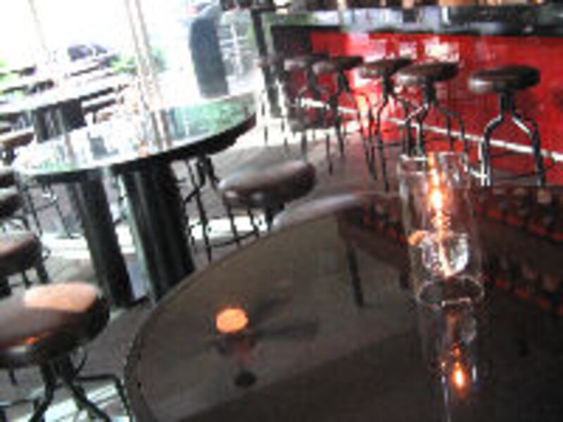 秋の夜長はテラス席!