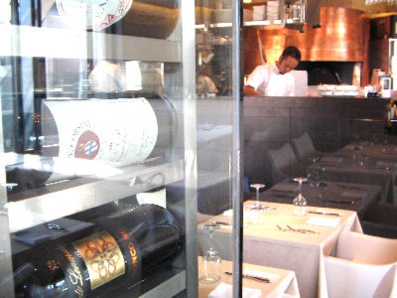 秋の夜長はテラス席!