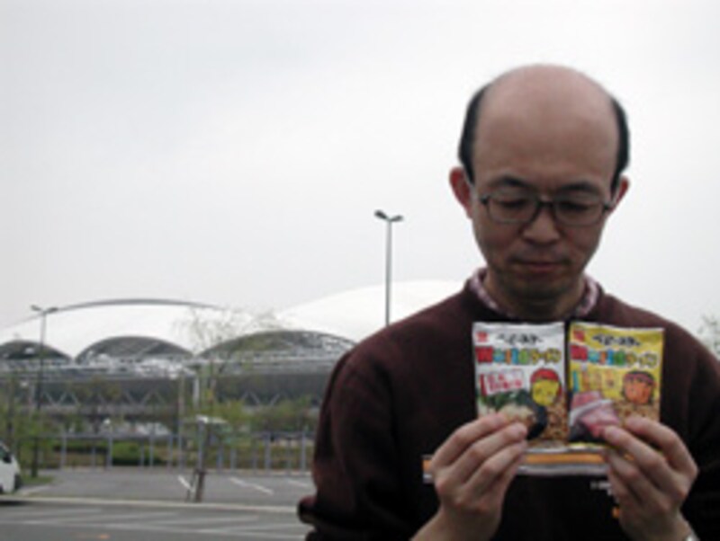 東北電力ビッグスワンスタジアム前で思案中