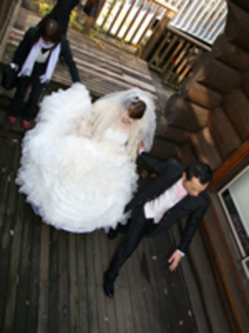 新作ドレスはいつ出るの?衣裳選びのQ&A