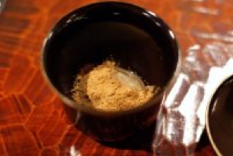 甘皮(蕎麦)の黄粉餅。