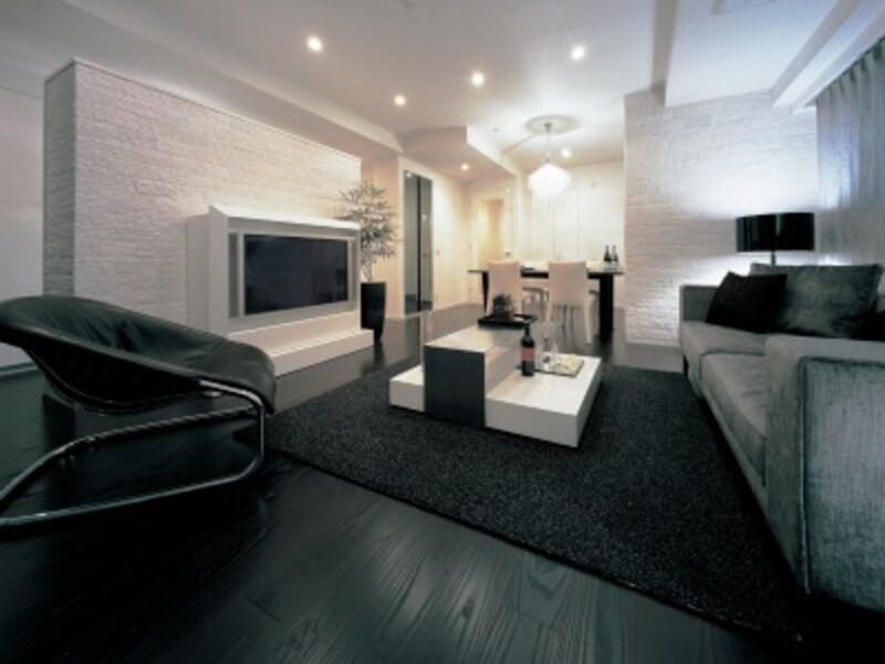 上質な空間を感じさせるリビング・ダイニング(同仕様例・パークハウス松庵モデルルーム参考写真)