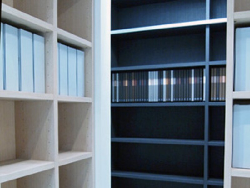 地震にも強い壁面収納