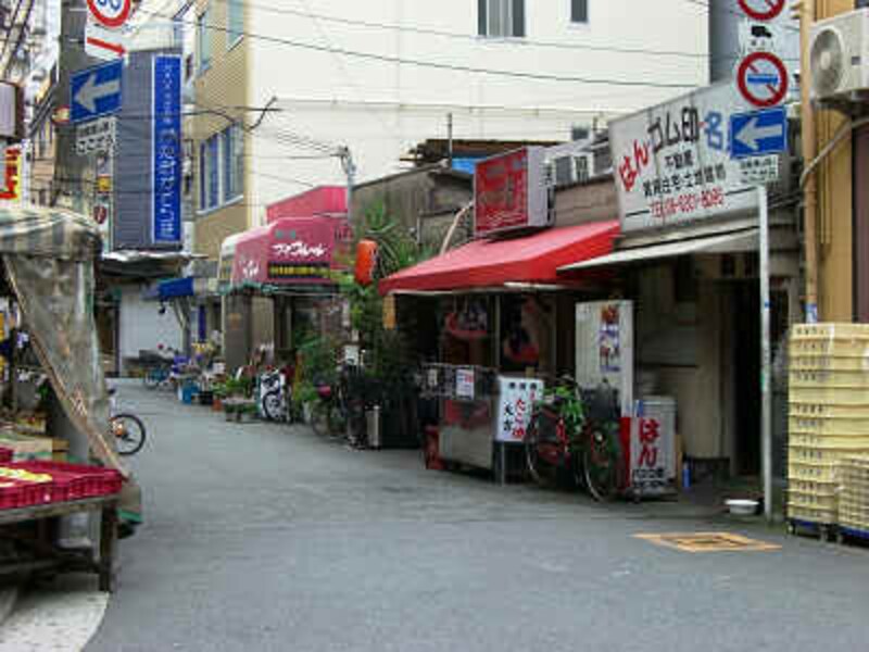 平屋建ての商店