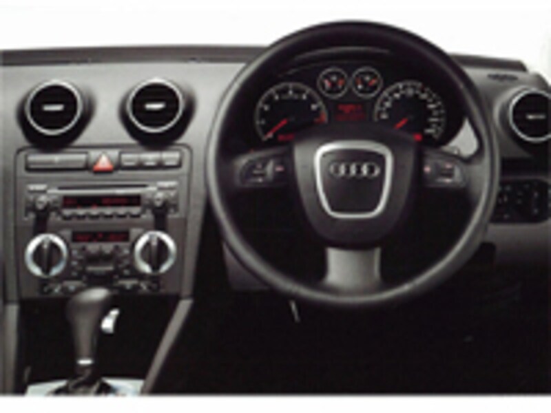 アウディA3スポーツバック インパネ