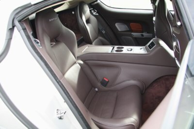 アストンマーティンラピード