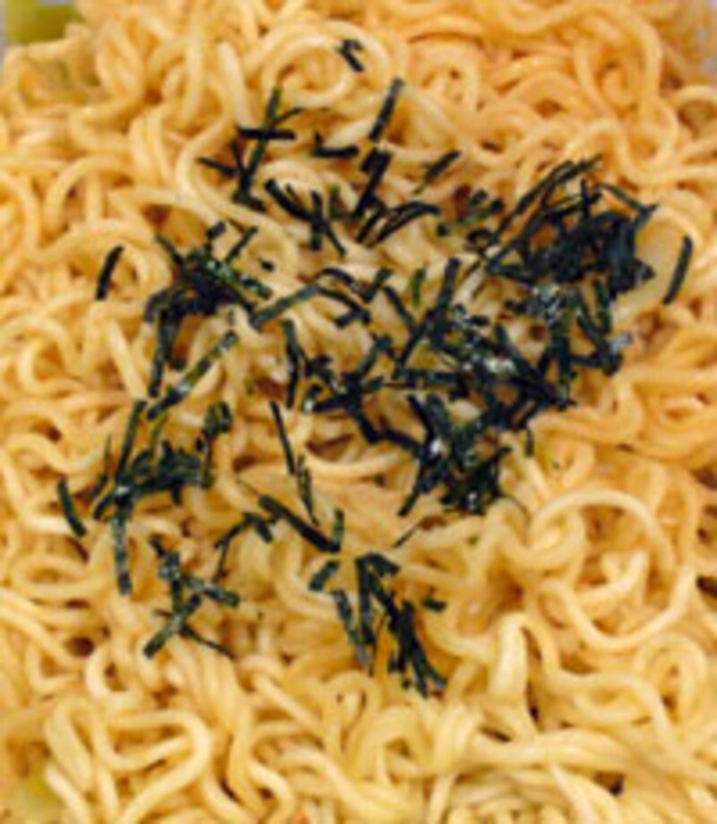 まるか食品 ペヤング明太子やきそば できあがり クローズアップ