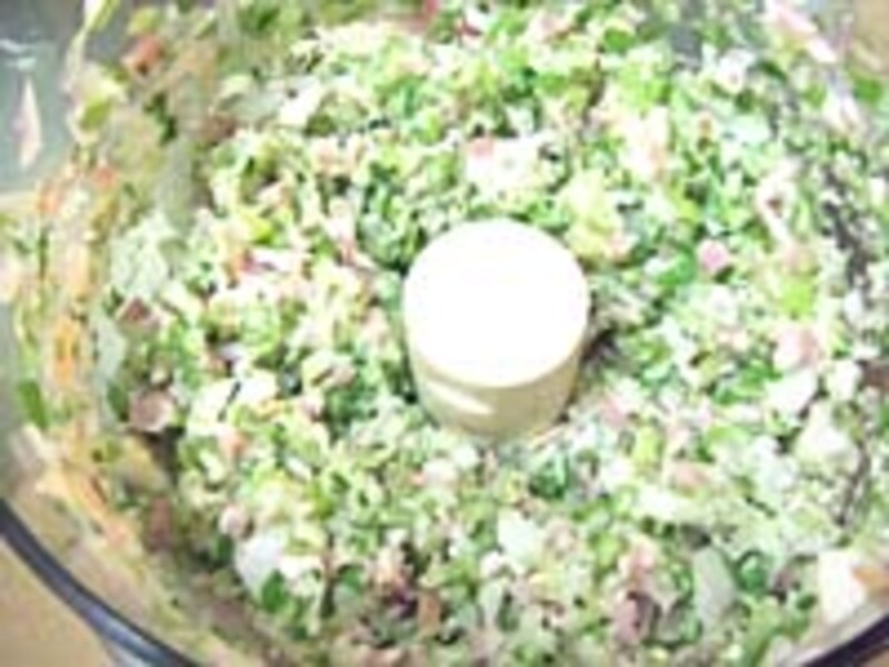 残り物はどんどんフードプロセッサに入れて粉砕してしまいましょう!