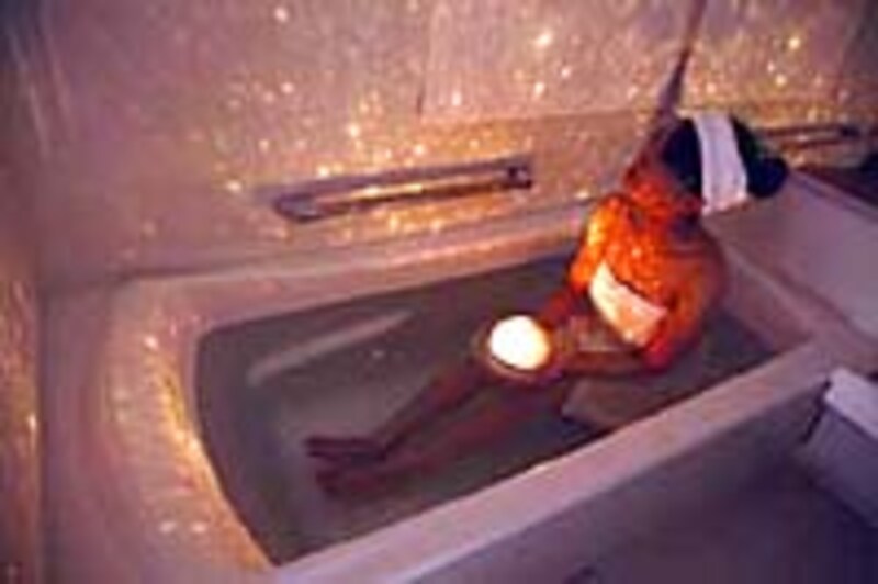 お風呂でロマンティックな時間をすごしましょう