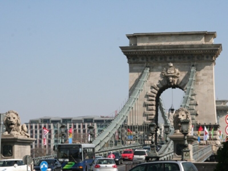 昼の「くさり橋」