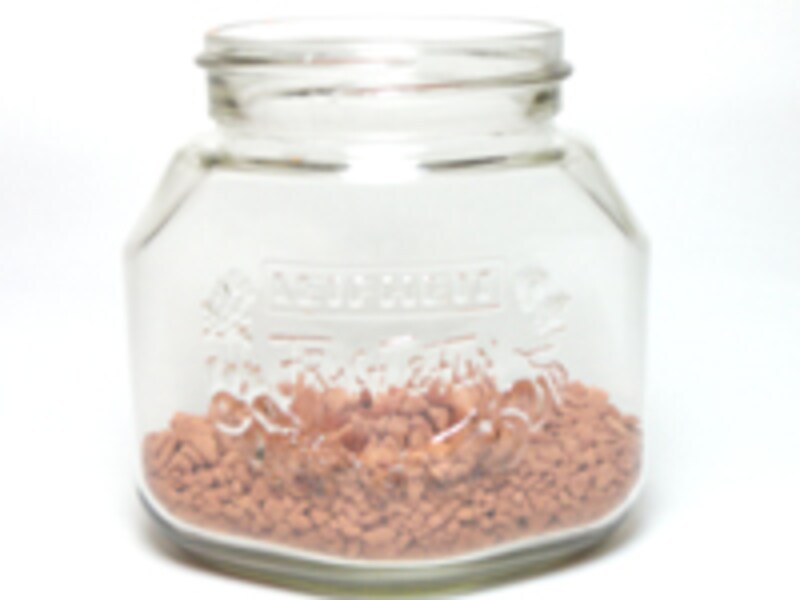 ビンにミリオンとセラミスを入れる