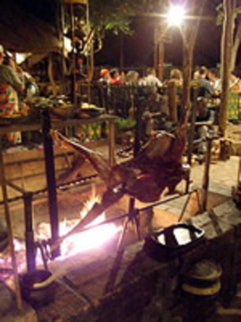 ボマディナーの会場