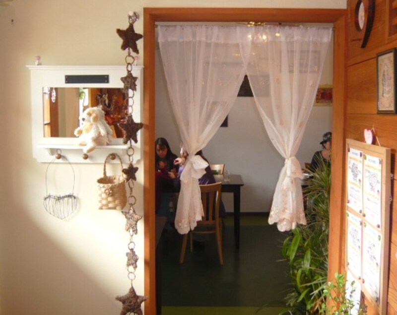 沖縄の人気カフェ「マンジェ」