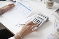 片手間で手伝っても必要経費にならないことがあるのでご注意を