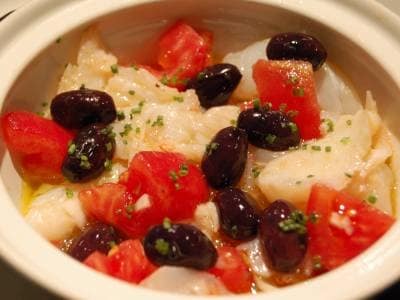 カタルーニャ州の伝統料理干し鱈のサラダ、エスケイシャーダ