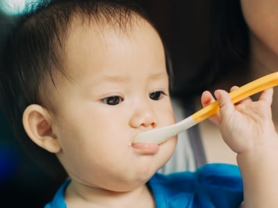 大人用の料理よりも、味付けを薄く、小さく、やわらくしてあげましょう