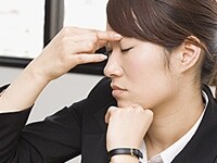ものもらいが塗り薬や内服薬でも治らない場合は、手術を検討しなければならないことも